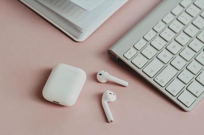 content-pixie-RwvLuzb5EvE-unsplash-min.jpg